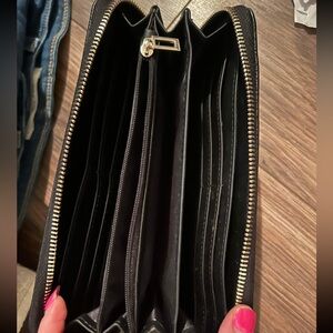 Guess wallet